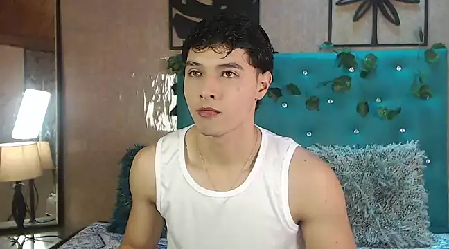 LiamAndrewzz online show from February 25, 2025, 6:33 pm