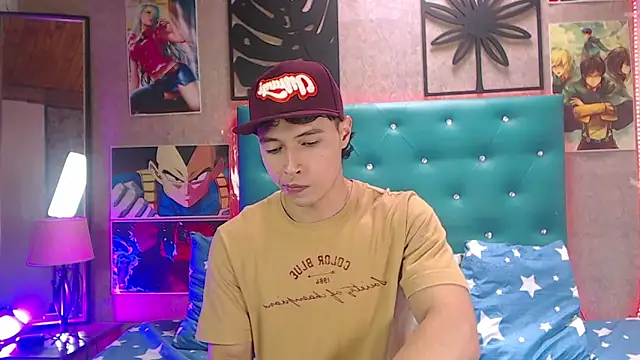 LiamAndrewzz online show from September 30, 2025, 4:57 pm