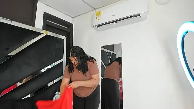 Rubyxht online show from November 11, 2025, 12:44 pm