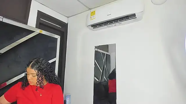 Rubyxht online show from November 5, 2025, 12:41 pm