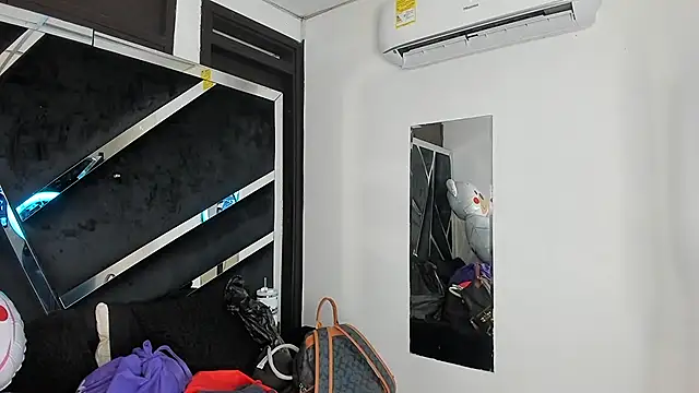 Rubyxht online show from February 17, 2026, 12:46 pm