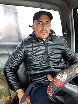 Snapshot of Iuver chatting on February 16, 2026, 9:02 pm Iuver online show from February 16, 2026, 9:02 pm