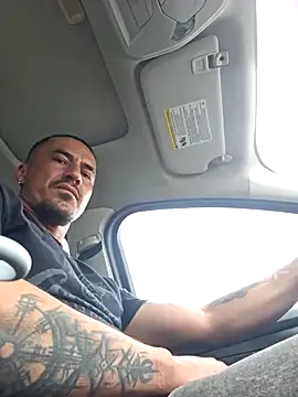 Snapshot of Iuver chatting on January 14, 2026, 6:00 pm Iuver online show from January 14, 2026, 6:00 pm