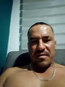 Snapshot of Iuver chatting on January 9, 2026, 1:34 am Iuver online show from January 9, 2026, 1:34 am