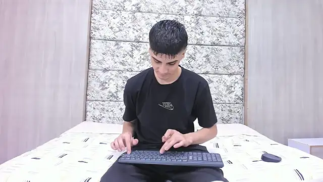 frank jhonsson online show from February 7, 2026, 6:49 pm