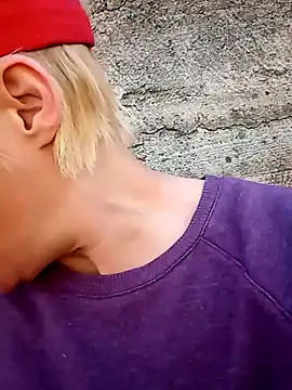 vickybaby online show from March 19, 2025, 3:19 pm