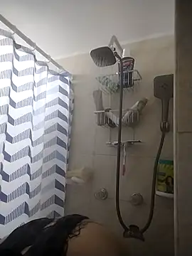 Snapshot of sweetie__annieee chatting on October 17, 2025, 3:32 am sweetie annieee online show from October 17, 2025, 3:32 am