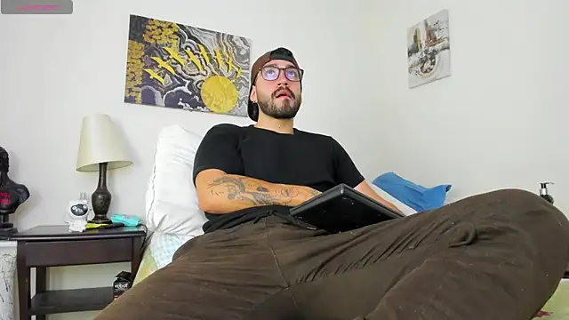 Snapshot of jeyco_santino chatting on April 1, 2026, 1:41 am jeyco santino online show from April 1, 2026, 1:41 am