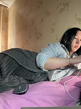 Naughtbaby 2025 online show from May 6, 2026, 12:53 pm