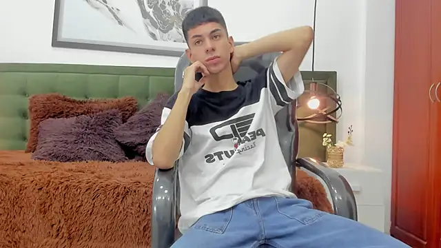 Snapshot of Johann_sex chatting on January 7, 2026, 5:18 pm Johann sex online show from January 7, 2026, 5:18 pm