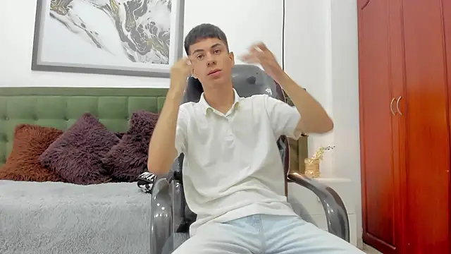 Snapshot of Johann_sex chatting on February 8, 2026, 5:21 pm Johann sex online show from February 8, 2026, 5:21 pm