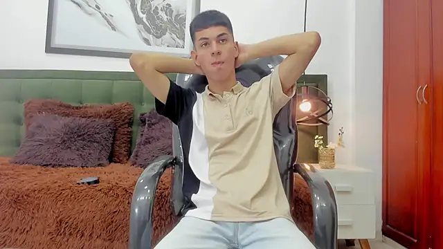 Snapshot of Johann_sex chatting on January 6, 2026, 5:06 pm Johann sex online show from January 6, 2026, 5:06 pm