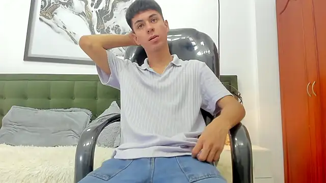 Snapshot of Johann_sex chatting on May 12, 2026, 5:19 pm Johann sex online show from May 12, 2026, 5:19 pm