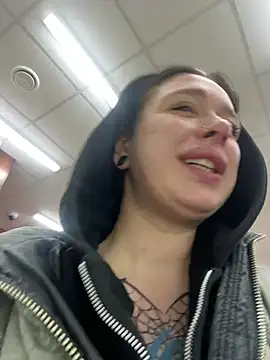 AlishaPrettyBlade online show from April 3, 2026, 8:10 am