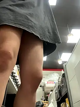 Snapshot of AlishaPrettyBlade chatting on November 9, 2025, 11:36 am AlishaPrettyBlade online show from November 9, 2025, 11:36 am