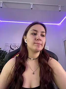 AshleySkott  online show from November 7, 2025, 8:30 am