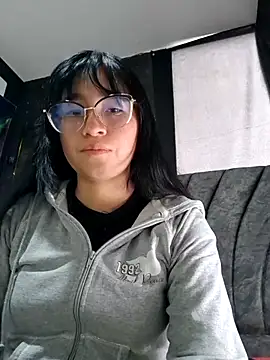 Arielle lov online show from October 20, 2025, 11:55 am