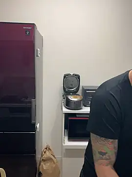 Snapshot of pierrot_0202 chatting on December 3, 2025, 9:20 am pierrot 0202 online show from December 3, 2025, 9:20 am