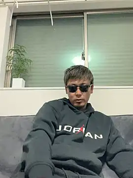 Snapshot of pierrot_0202 chatting on February 18, 2025, 9:43 am pierrot 0202 online show from February 18, 2025, 9:43 am