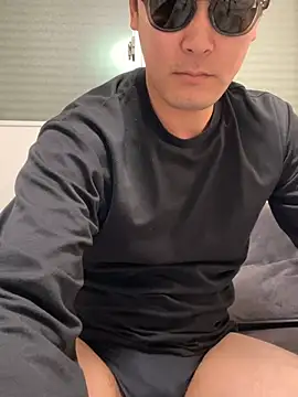 Snapshot of pierrot_0202 chatting on February 22, 2025, 8:40 am pierrot 0202 online show from February 22, 2025, 8:40 am