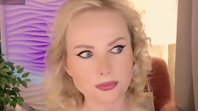 Sandra Kind online show from July 11, 2026, 5:19 am