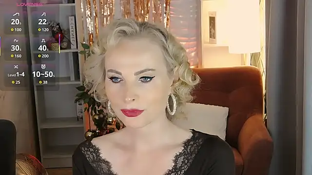 Snapshot of Sandra_Kind chatting on December 23, 2025, 5:40 am Sandra Kind online show from December 23, 2025, 5:40 am