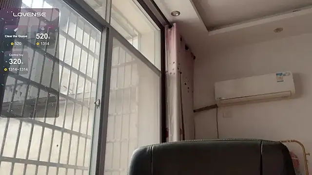 Snapshot of JayM584520 chatting on November 9, 2025, 8:18 am JayM584520 online show from November 9, 2025, 8:18 am