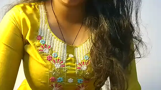 Snapshot of its_siya chatting on November 17, 2025, 4:00 pm its siya online show from November 17, 2025, 4:00 pm