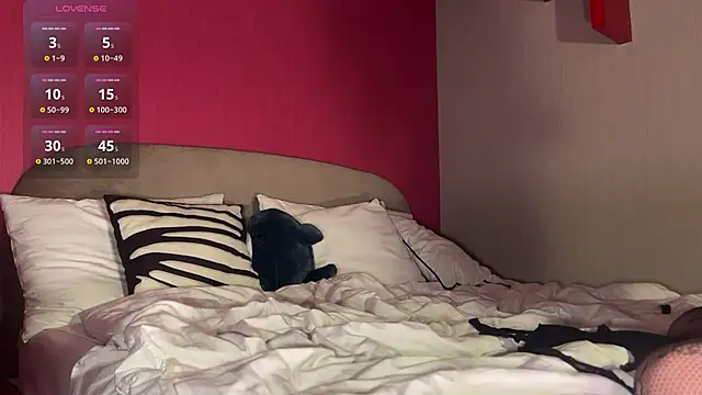 Asian Vi online show from March 1, 2026, 9:15 pm