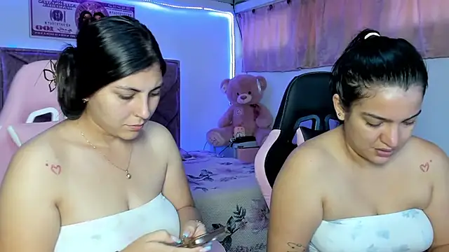 Snapshot of Cristal_Smith20 chatting on July 15, 2026, 12:23 pm Cristal Smith20 online show from July 15, 2026, 12:23 pm