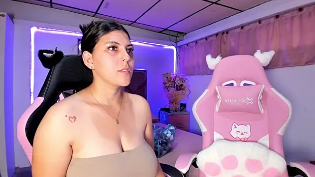 Cristal Smith20 online show from March 25, 2026, 12:04 pm