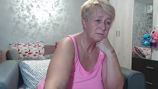 RosesandLillies online show from September 21, 2025, 5:07 pm