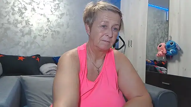 Snapshot of RosesandLillies chatting on March 13, 2026, 6:24 pm RosesandLillies online show from March 13, 2026, 6:24 pm