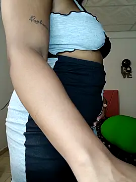 victoria roussee online show from October 26, 2025, 9:15 pm