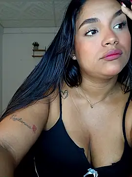 Snapshot of victoria_roussee chatting on January 10, 2026, 9:26 am victoria roussee online show from January 10, 2026, 9:26 am