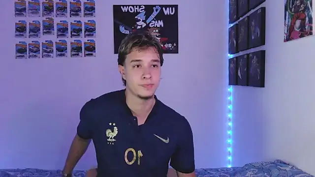 jack walker190 online show from November 7, 2025, 4:17 am