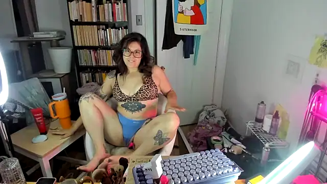 Snapshot of Rosiee69_ chatting on October 9, 2025, 11:33 am Rosiee69  online show from October 9, 2025, 11:33 am