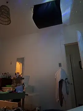 Snapshot of Rosiee69_ chatting on March 7, 2025, 12:01 pm Rosiee69  online show from March 7, 2025, 12:01 pm