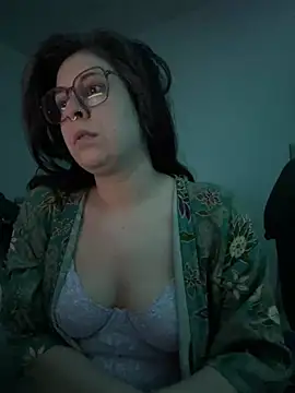 Snapshot of Rosiee69_ chatting on March 9, 2025, 10:08 am Rosiee69  online show from March 9, 2025, 10:08 am