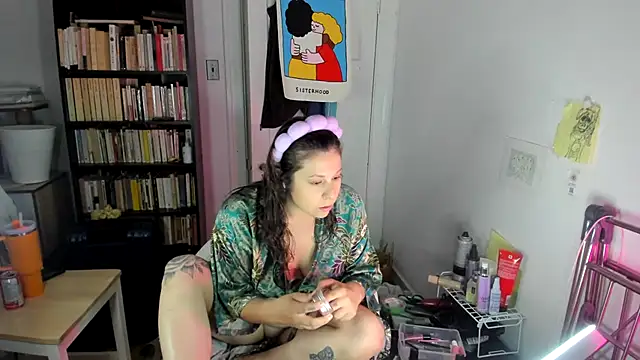 Snapshot of Rosiee69_ chatting on October 5, 2025, 1:57 pm Rosiee69  online show from October 5, 2025, 1:57 pm