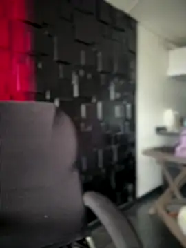 Snapshot of Emily-teen chatting on November 24, 2025, 1:22 pm Emily-teen online show from November 24, 2025, 1:22 pm