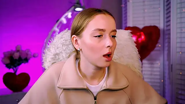 JenniferGraces online show from February 25, 2025, 11:32 am