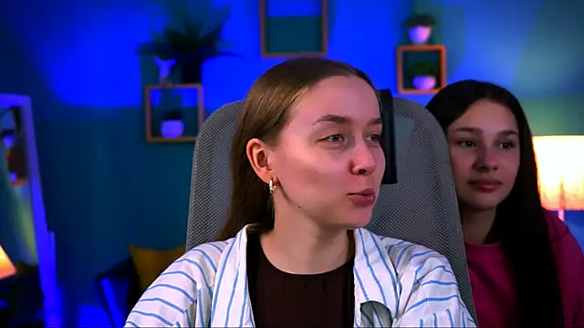 JenniferGraces online show from September 23, 2025, 12:45 pm