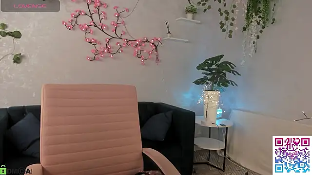 boozekirs  online show from January 19, 2026, 3:21 am