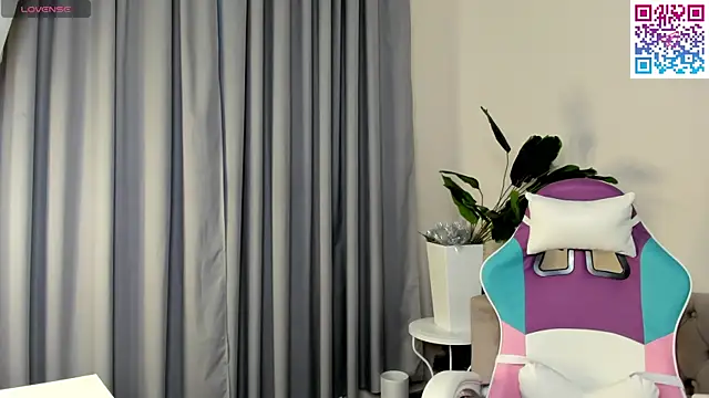 boozekirs  online show from January 16, 2026, 11:25 am