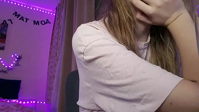 boozekirs  online show from November 29, 2025, 3:17 am