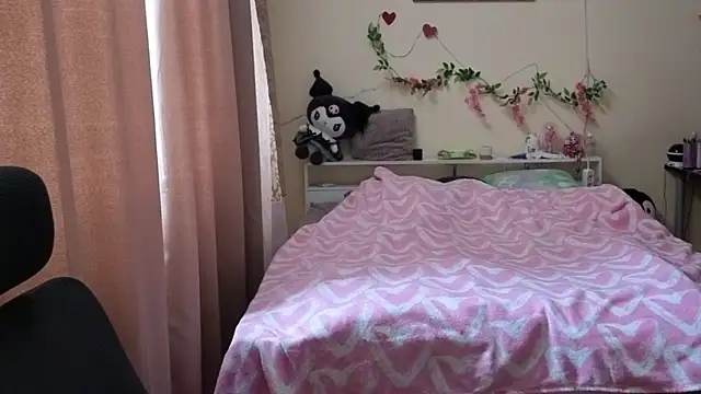 boozekirs  online show from February 16, 2026, 8:13 am