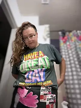 HTXBELLE online show from April 3, 2026, 8:15 pm