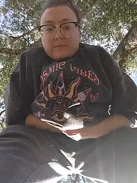 Snapshot of HTXBELLE chatting on December 2, 2025, 9:27 pm HTXBELLE online show from December 2, 2025, 9:27 pm