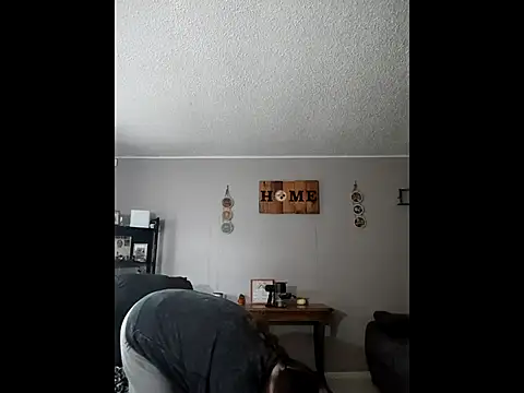 Snapshot of HTXBELLE chatting on November 28, 2025, 10:21 pm HTXBELLE online show from November 28, 2025, 10:21 pm